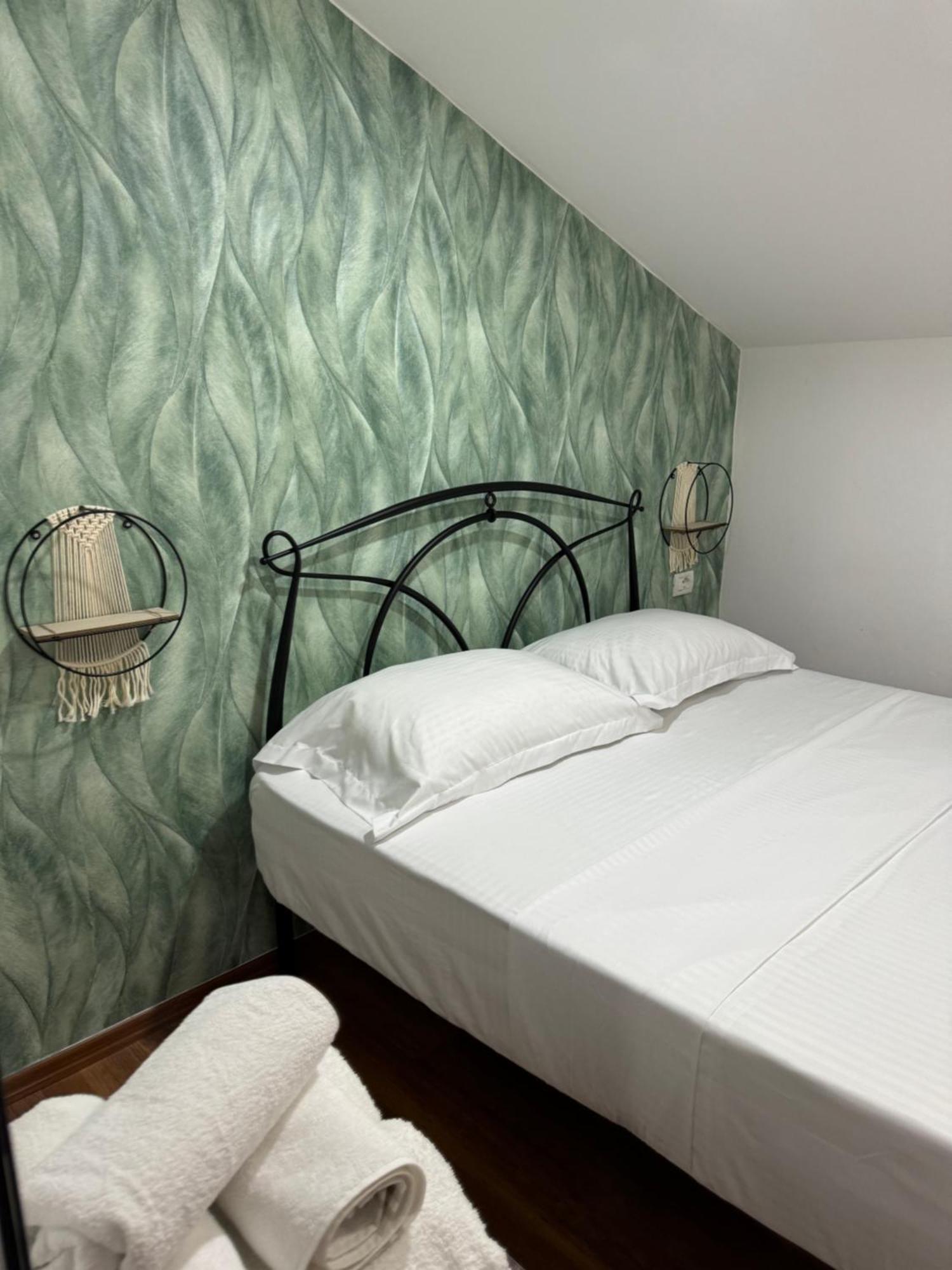Guest House Himaj Berat Exterior foto